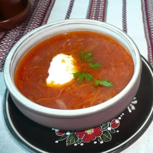 Борщ з пампушками